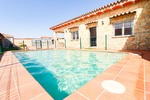 Casas y Villas de alquiler para vacaciones en Chiclana La Barrosa con piscina privada