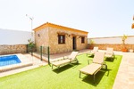 Casas y Villas de alquiler para vacaciones en Chiclana La Barrosa con piscina privada