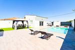 Casas y Villas de alquiler para vacaciones en Chiclana La Barrosa con piscina privada