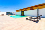 Casas y Villas de alquiler para vacaciones en Chiclana La Barrosa con piscina privada