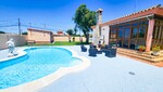 Casas y Villas de alquiler para vacaciones en Chiclana La Barrosa con piscina privada