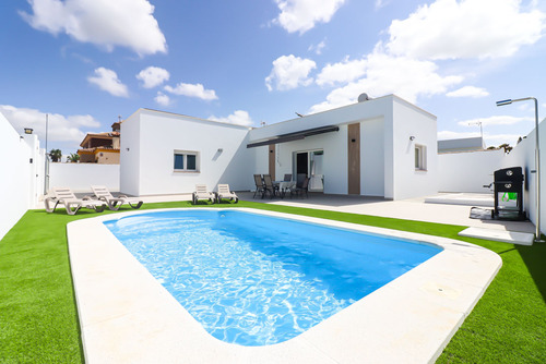 Villa Entre Cielos Villa Entre Cielos - Alquiler vacacional en La Barrosa, Chiclana