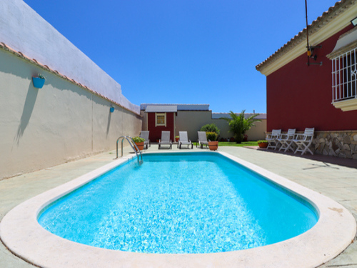 Casas y Villas de alquiler para vacaciones en Chiclana La Barrosa con piscina privada