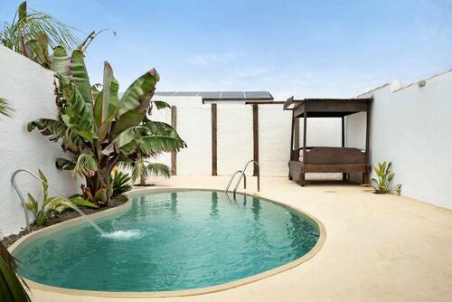 Villa Tokio Villa Tokio - Alquiler vacacional en La Barrosa, Chiclana
