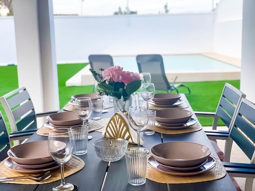 Casas y Villas de alquiler para vacaciones en Chiclana La Barrosa con piscina privada